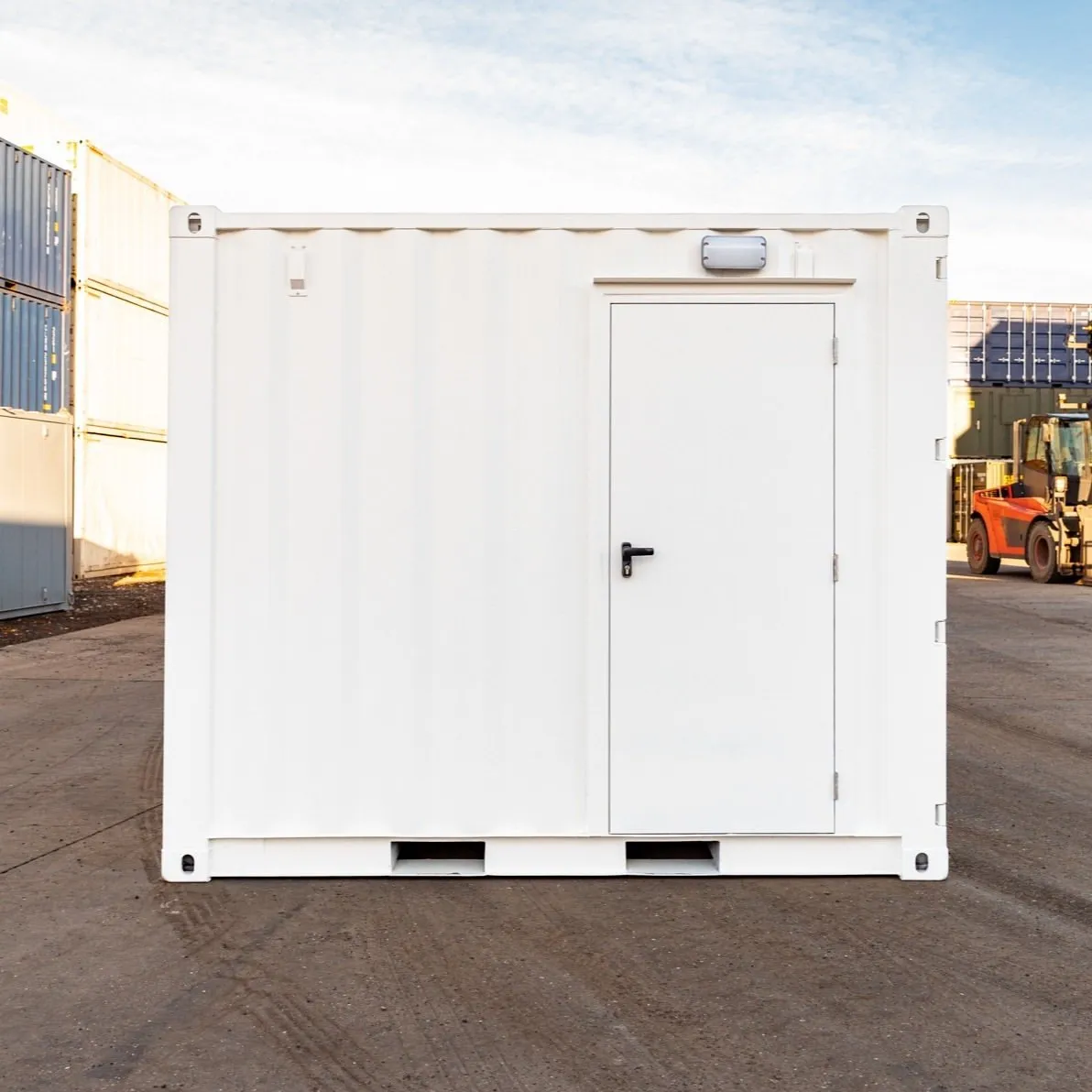 10ft Custom Workshop/Office Shipping Container - Image 2